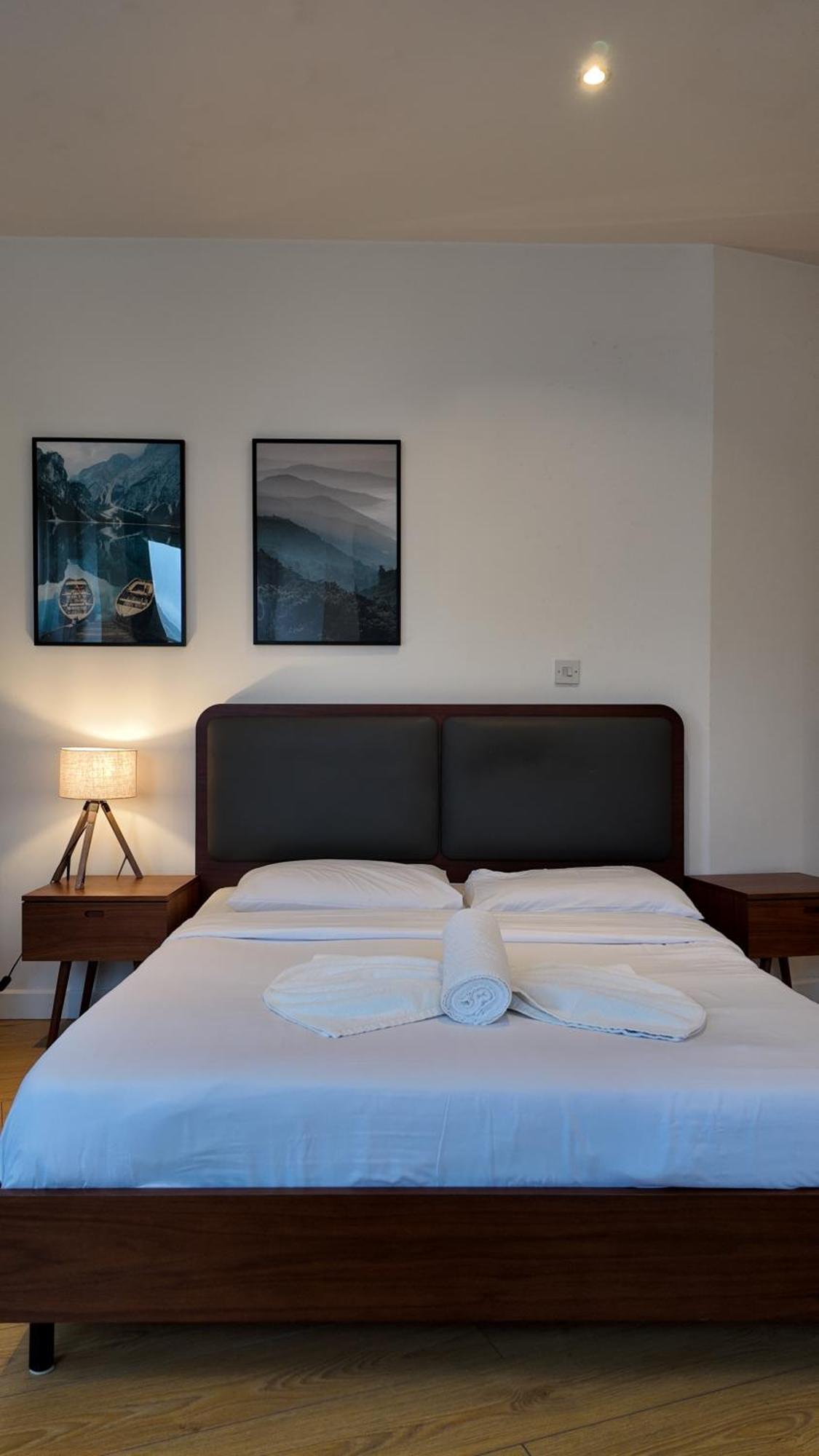 Stunning Piccadilly 1 Bedroom Flat In Vr9